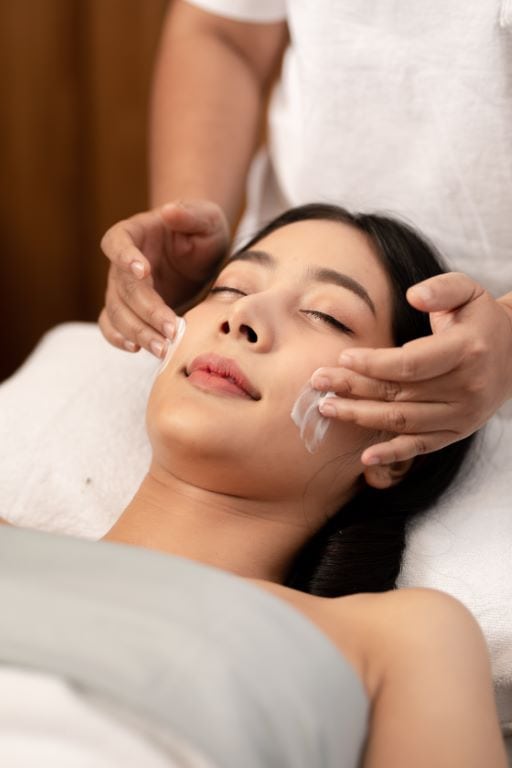 Read more about the article The Benefits of Thai Facial Treatment 6-Step Process