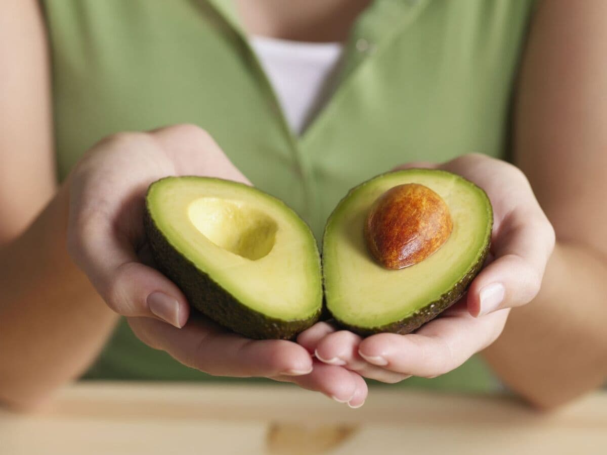 Read more about the article AVOCADO IS AN EDIBLE FRUIT AND HAS AMAZING BENEFITS!