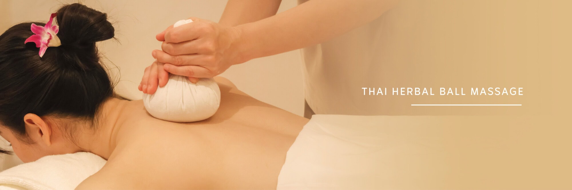 Relaxing Thai herbal ball massage at Makkha Spa in Chiang Mai, offering authentic therapeutic treatments and nurturing wellness experiences.