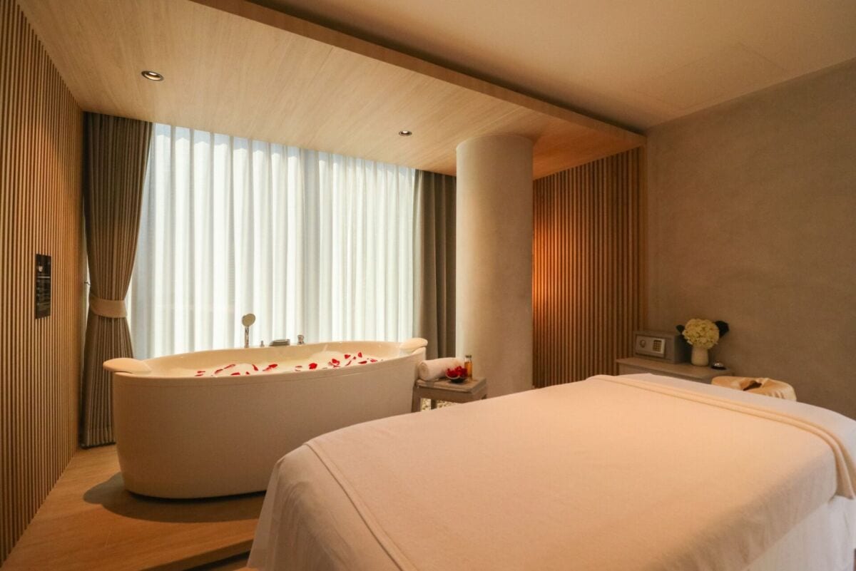 Makkha spa in bangkkok BTS Asok