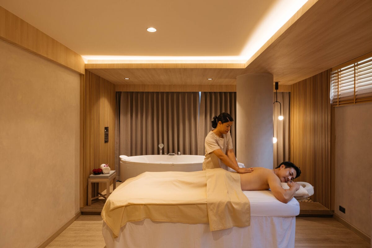 makkha spa bts asok massage room bangkok